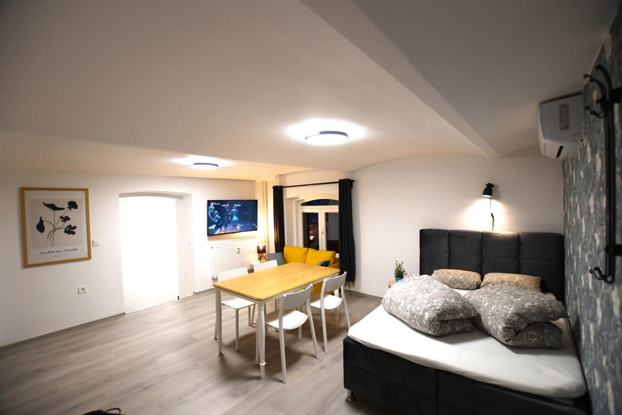 The Maze Apartment Ljubljana Ngoại thất bức ảnh