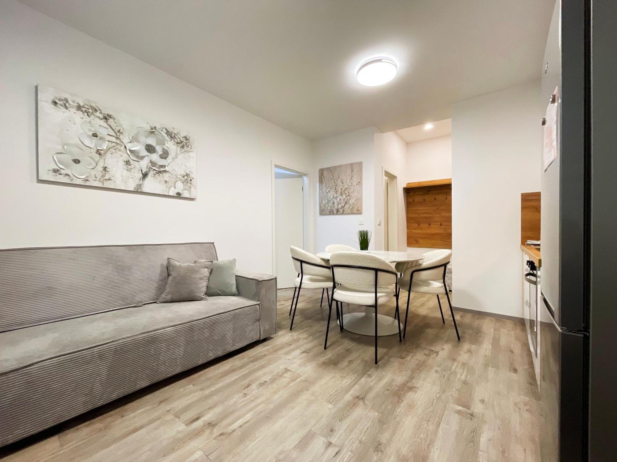The Maze Apartment Ljubljana Ngoại thất bức ảnh